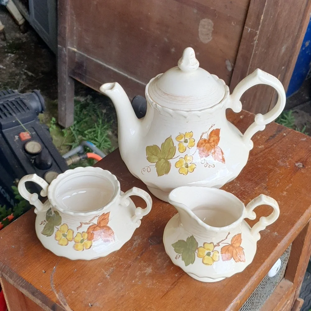 True Vintage 1950s teapot creamer sugar bowl set 1930s 1940s